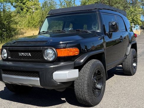 Used 2007 Toyota FJ Cruiser 4WD image 13
