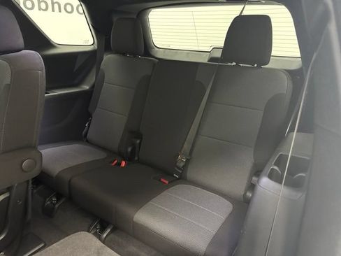 Used 2023 Chevrolet Traverse LT FWD image 26