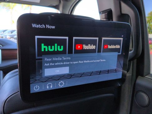 Used 2024 GMC Yukon Denali Ultimate AWD/4WD image 39