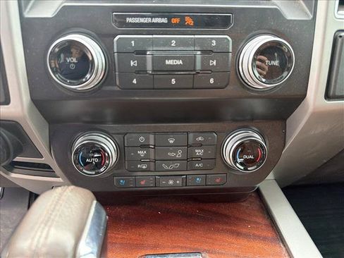Used 2020 Ford F150 King Ranch w/ Equipment Group 601A Luxury AWD/4WD image 16