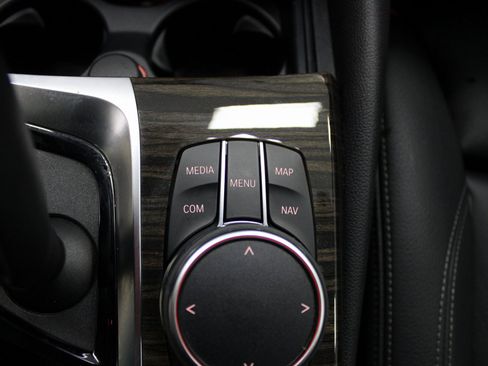 Used 2019 BMW 530i w/ Convenience Package image 41