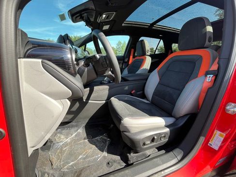 New 2026 Chevrolet Blazer EV SS w/ LPO, Blackout Package AWD/4WD image 10