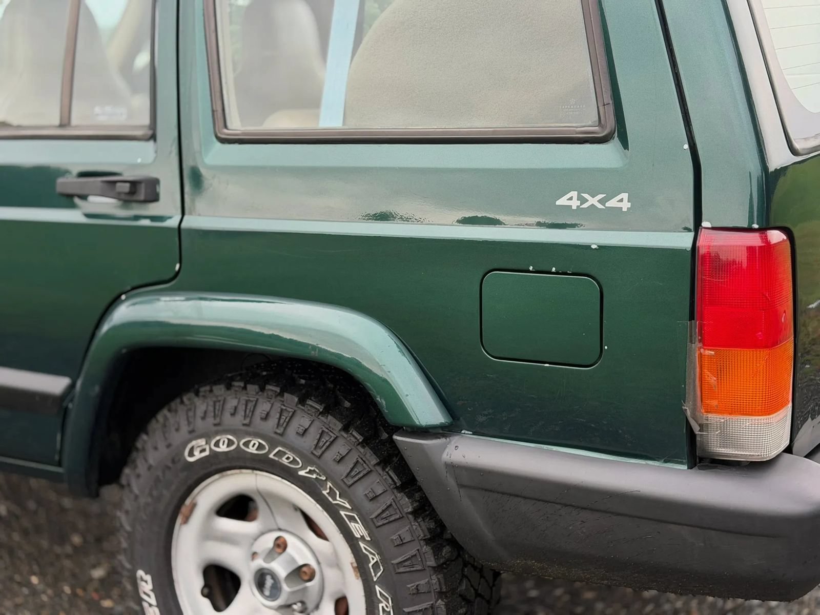 Used 1999 Jeep Cherokee 4WD 4-Door image 21