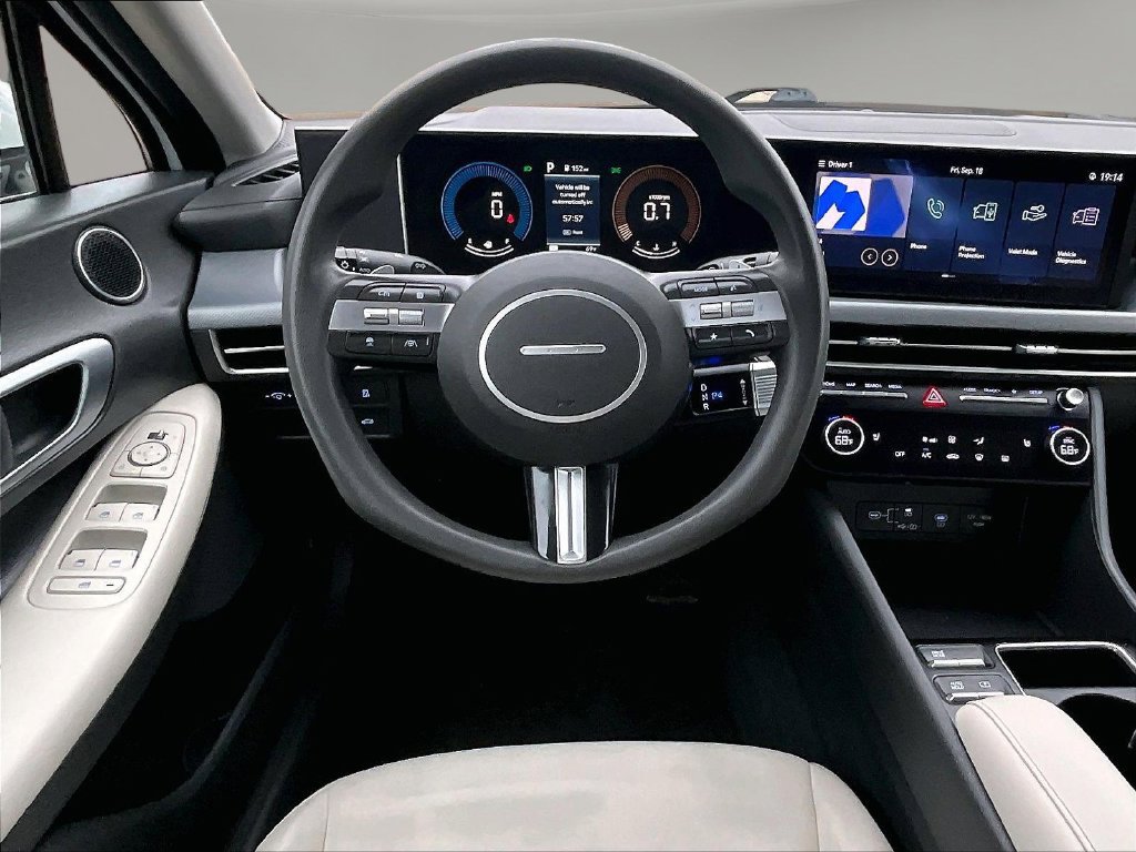 Used 2025 Hyundai Sonata SEL FWD image 10