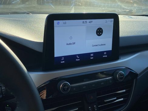 Used 2022 Ford Escape SE w/ SE Sport Appearance Package image 14