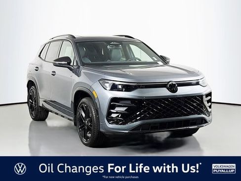 New 2026 Volkswagen Tiguan SE R-Line image 1