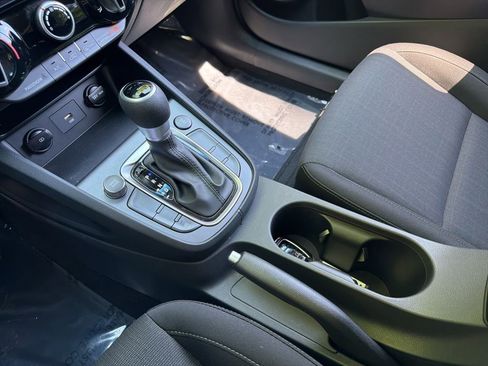 Certified 2023 Hyundai Kona SEL AWD/4WD image 28