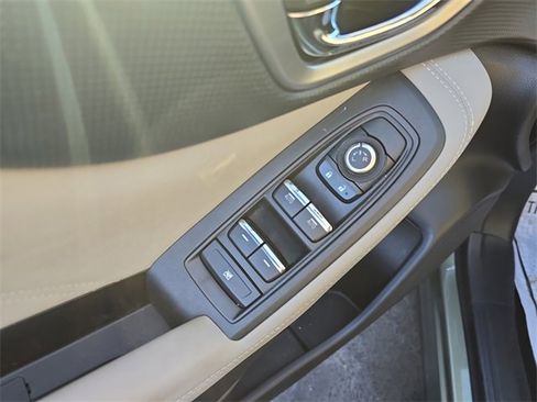 Used 2021 Subaru Forester Limited image 15