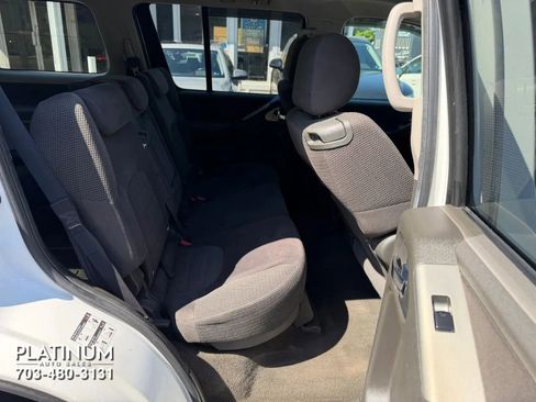 Used 2006 Nissan Pathfinder SE w/ (P01) Se Premium Pkg AWD/4WD image 15
