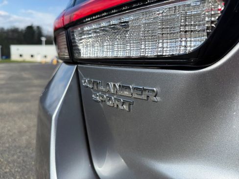 Used 2025 Mitsubishi Outlander Sport AWD image 30