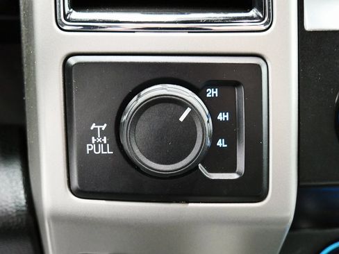 Used 2020 Ford F350 Lariat image 30