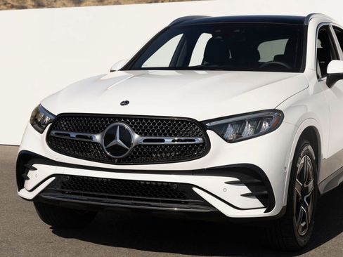 Used 2023 Mercedes-Benz GLC 300 4MATIC image 6
