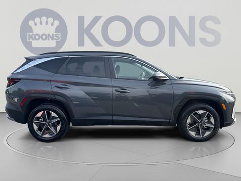 Certified 2025 Hyundai Tucson SEL AWD/4WD image 8
