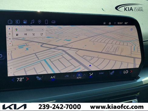Used 2025 Chevrolet Traverse LT FWD image 27