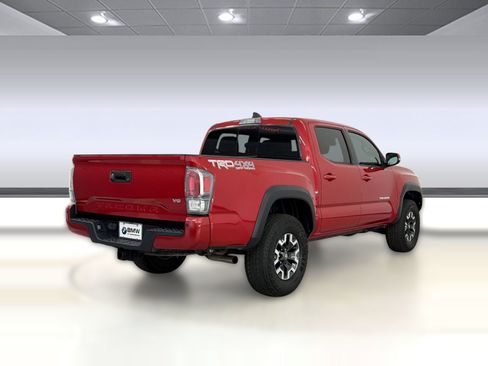 Used 2022 Toyota Tacoma TRD Off-Road w/ TRD Premium Off Road Package AWD/4WD image 9