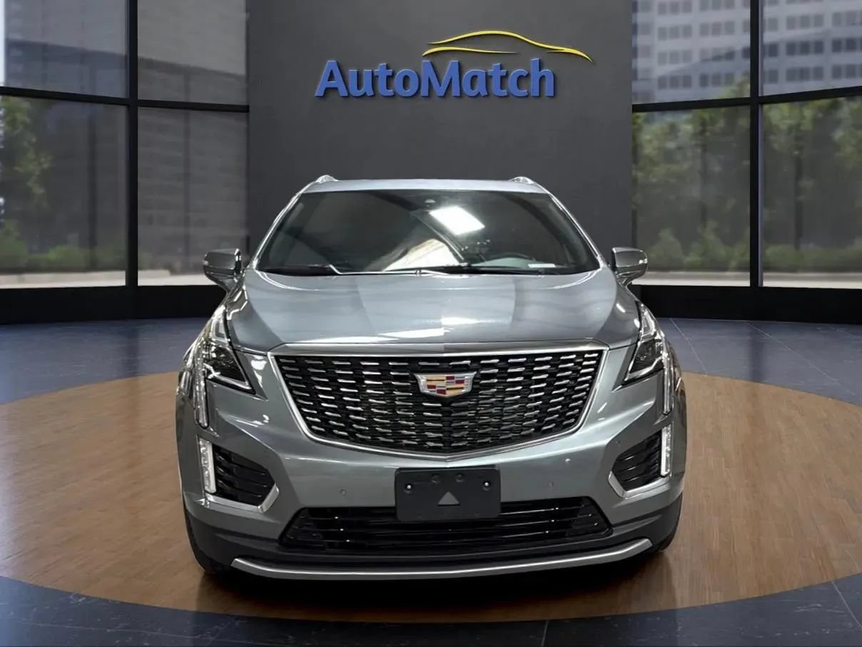 Used 2022 Cadillac XT5 Premium Luxury AWD/4WD image 2