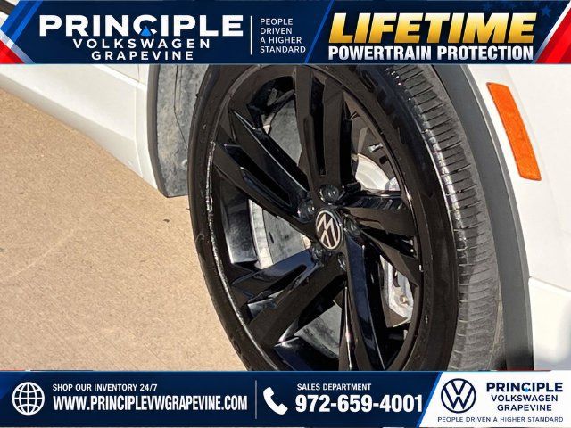 Used 2023 Volkswagen Tiguan SE R-Line FWD image 6