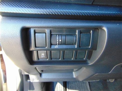 Used 2019 Subaru Crosstrek 2.0i Premium w/ Popular Package #3 image 19