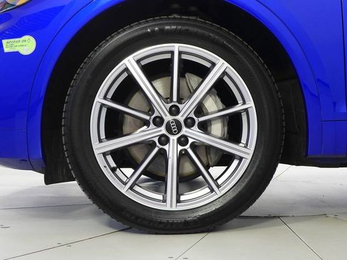 Used 2023 Audi Q5 e Premium Plus w/ Premium Plus Package AWD/4WD image 5