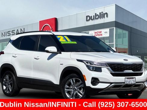 Used 2021 Kia Seltos S AWD/4WD image 2