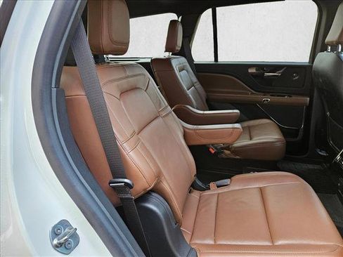 Used 2023 Lincoln Aviator Reserve w/ Elements Package Plus RWD image 14