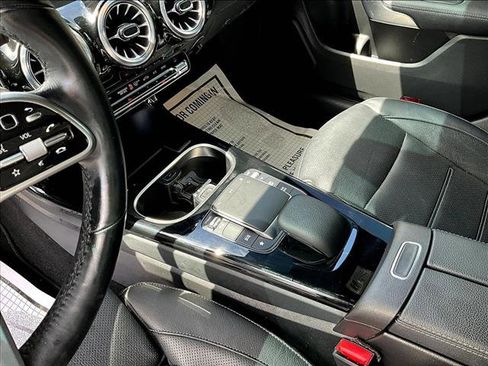 Used 2022 Mercedes-Benz CLA 250 4MATIC image 14