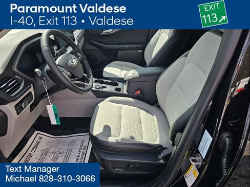 Used 2024 Ford Escape SE image 17