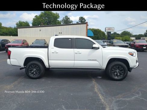 Used 2022 Toyota Tacoma SR5 w/ Technology Package RWD image 3