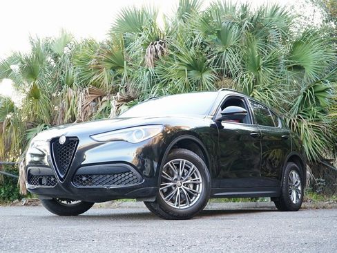 Used 2022 Alfa Romeo Stelvio Sprint image 1