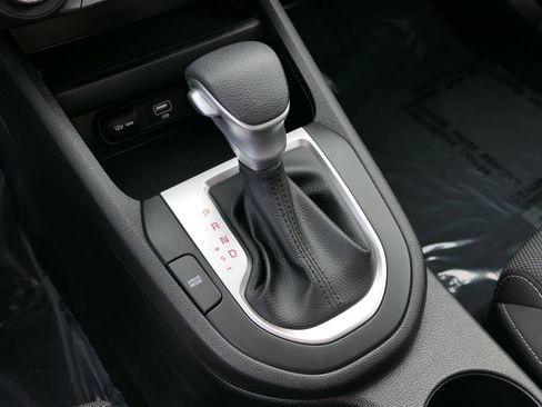 Used 2023 Kia Forte LXS w/ LXS Technology Package image 22