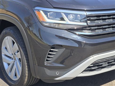 Used 2022 Volkswagen Atlas Cross Sport SE image 9