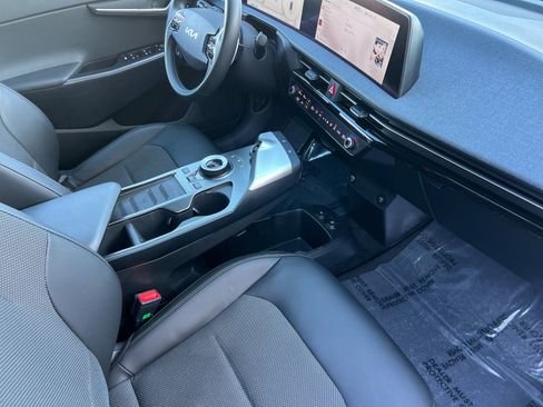 Used 2023 Kia EV6 Light image 16