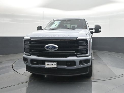 New 2026 Ford F250 Platinum w/ FX4 Off-Road Package AWD/4WD image 5