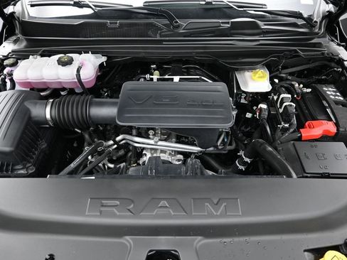 Used 2025 RAM 1500 Big Horn AWD/4WD image 15