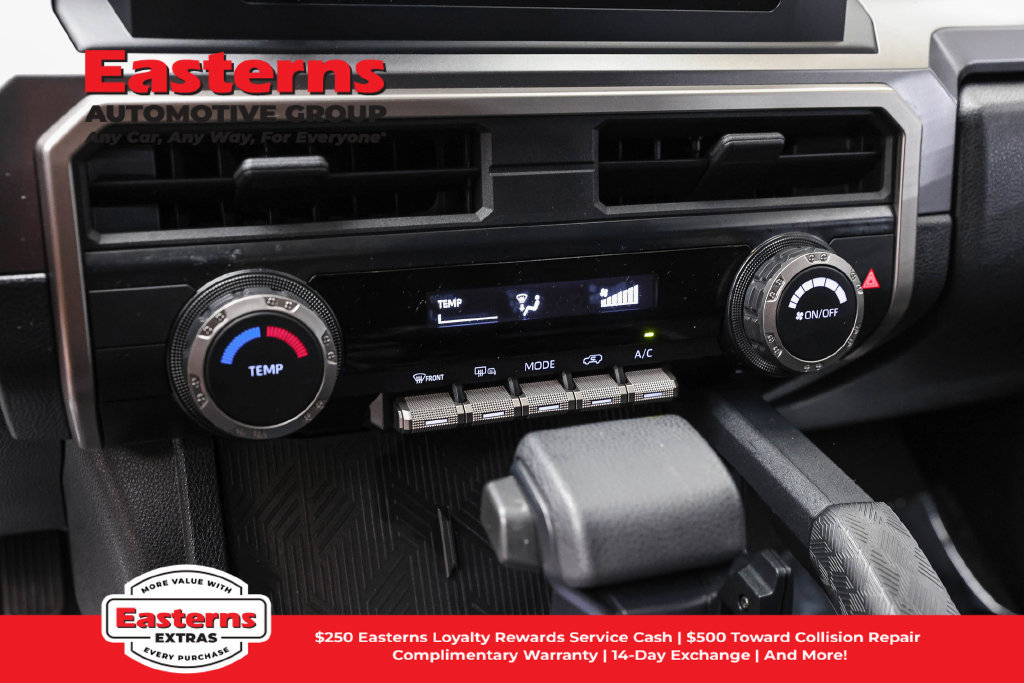 Used 2025 Toyota 4Runner SR5 AWD/4WD image 20
