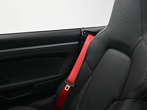 Used 2025 Porsche 911 Carrera RWD image 27
