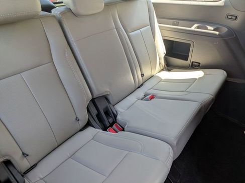 Used 2020 Ford Expedition XLT w/ Equipment Group 202A RWD image 29