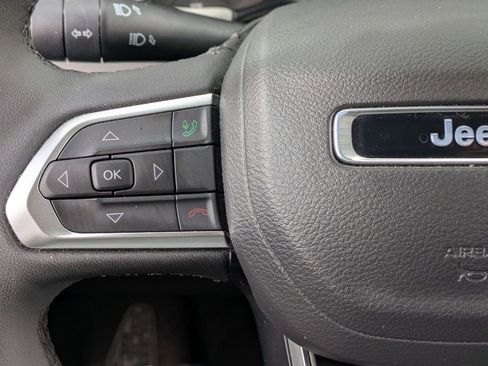 Used 2025 Jeep Compass Limited AWD/4WD image 20