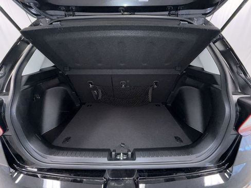 Used 2025 Hyundai Venue SEL FWD image 13