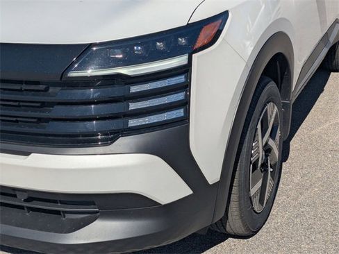 New 2026 Nissan Kicks SV image 9