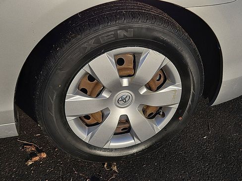 Used 2009 Toyota Camry LE image 8