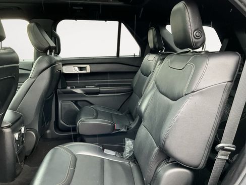 Used 2020 Ford Explorer ST w/ ST High-Performance Pack AWD/4WD image 18