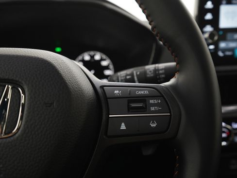 Used 2025 Honda CR-V Sport-L image 27