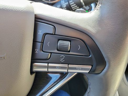 Used 2023 Cadillac XT6 Premium Luxury image 28