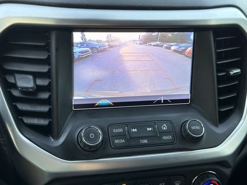 Used 2018 GMC Acadia SLT FWD image 36
