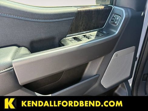 Used 2025 Ford F350 Lariat w/ FX4 Off-Road Package AWD/4WD image 9