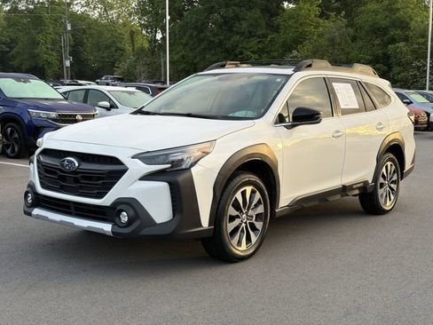 Certified 2025 Subaru Outback Limited AWD/4WD image 7