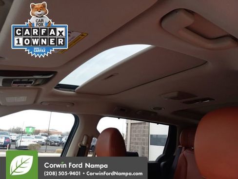 Used 2024 Kia Carnival SX Prestige image 23