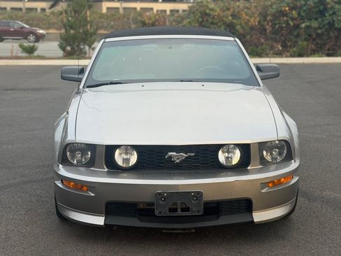 Used 2009 Ford Mustang GT RWD image 4