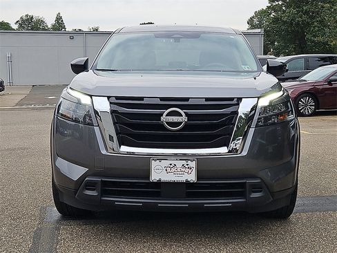 Certified 2023 Nissan Pathfinder S image 3